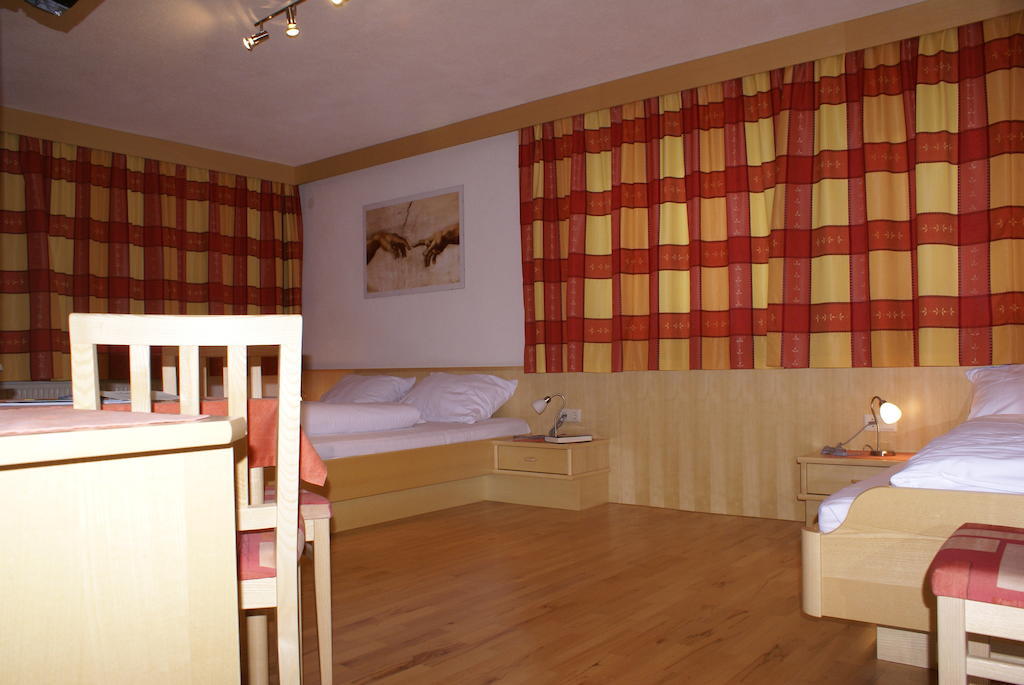 Gasthof Hirschen Wenns Ruang foto
