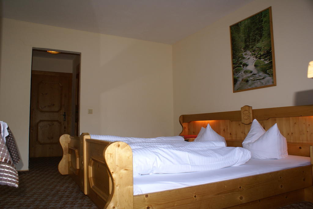 Gasthof Hirschen Wenns Ruang foto